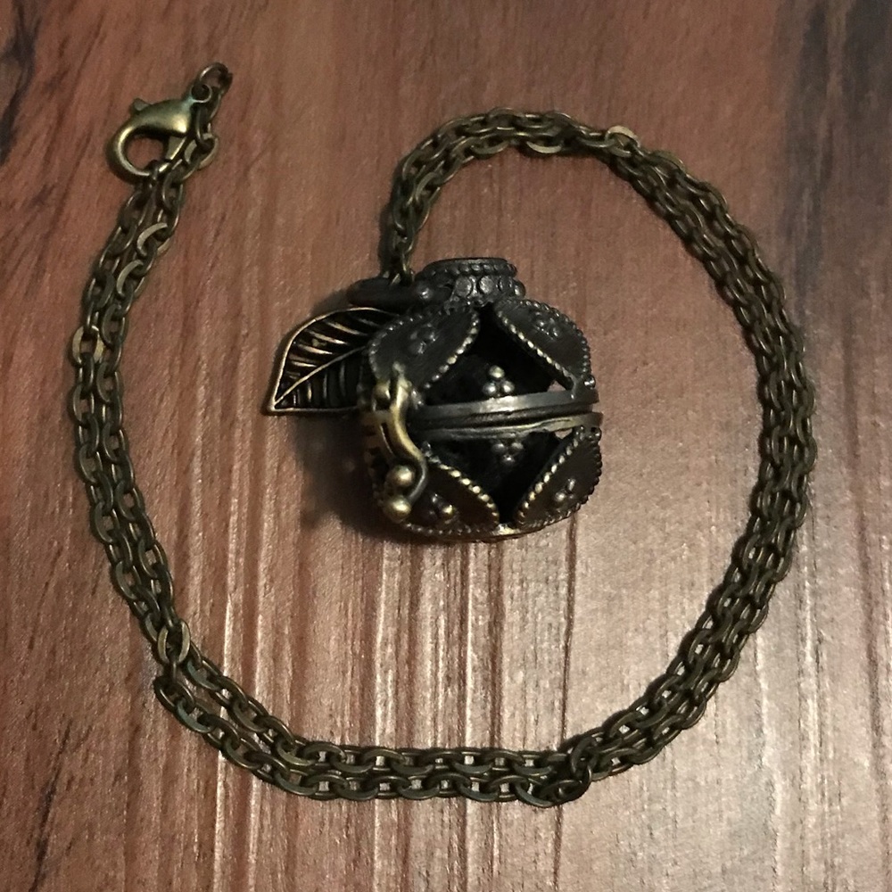 Bronze Essential Oil Diffuser Necklace